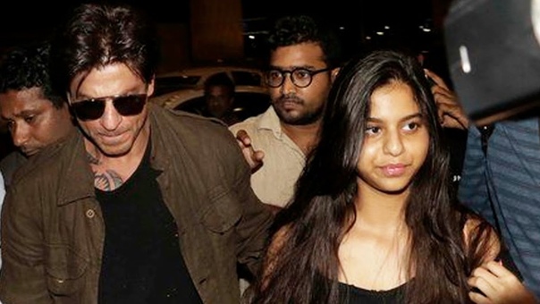 Shahrukh Khan With Daughter Suhana LEAVE For Europe, Spotted At