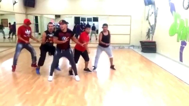 William Tws Ft Maceo Con la nalga pa