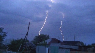 Положительный разряд молнии (Positive lightning strike) 23 мая 2021