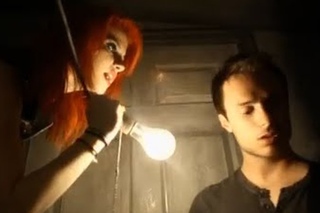 Paramore: Ignorance OFFICIAL VIDEO