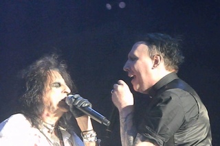 Hollywood Vampires featuring Marilyn Manson - I’m Eighteen [Rock Fest 2016]
