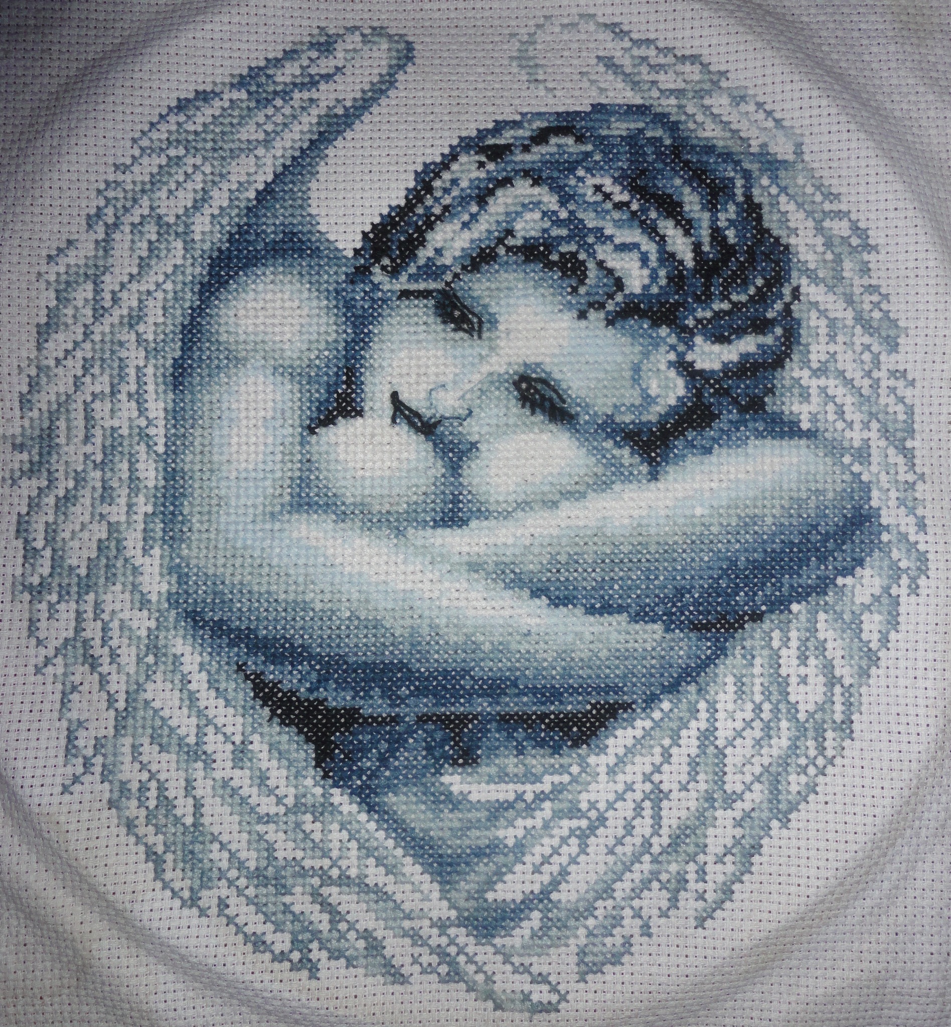 Схема вышивки сон. Вышивка спящий ангел. Вышивка крестом спящий ангел. Вышивка девушка спит. Схема вышивки спящая девушка.