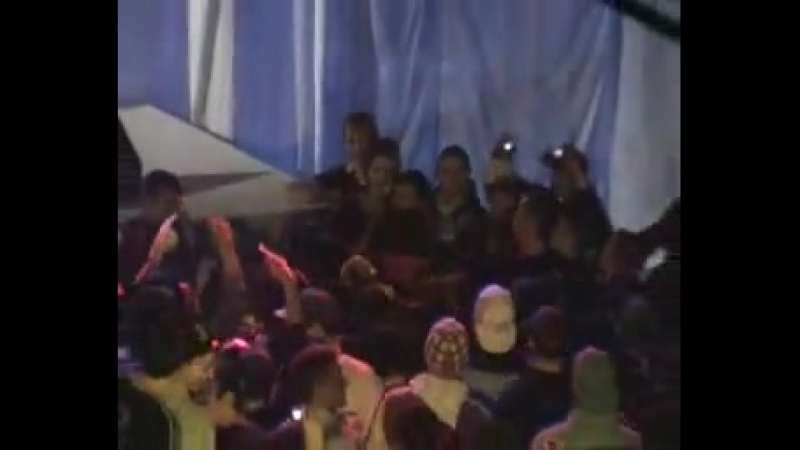 Drago сломал средний палец