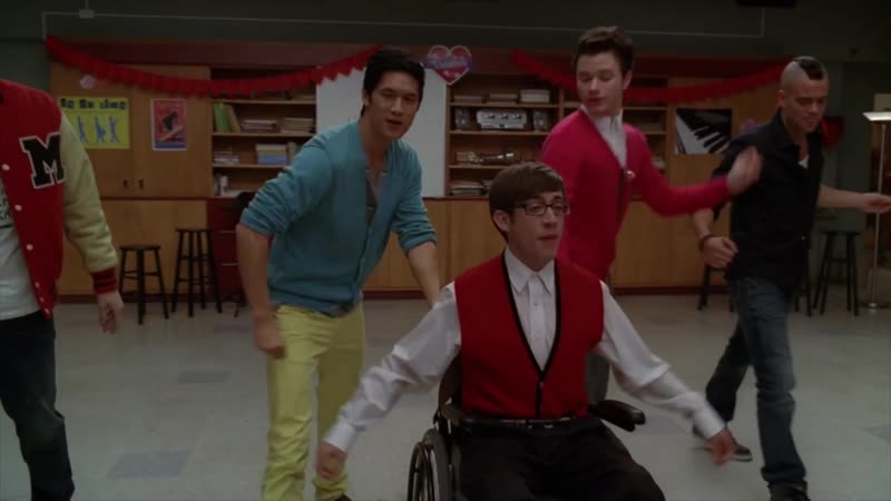 GLEE Let Me Love You ( Full Performance)