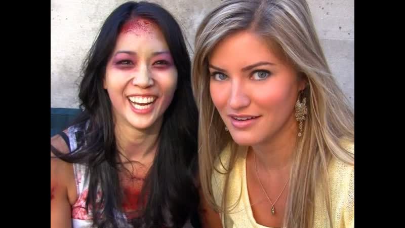 HOT ZOMBIES AND COMIC CON 2011 , i