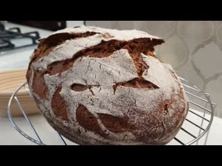 Домашний хлеб из трёх видов муки.